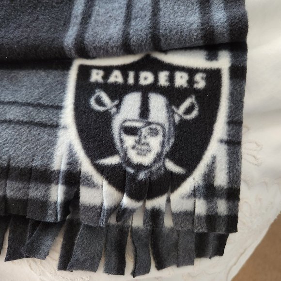 Raiders scarf - Picture 1 of 2